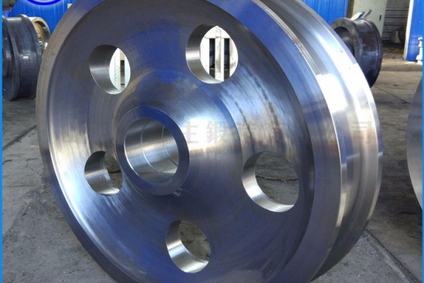 石堆行走主动轮