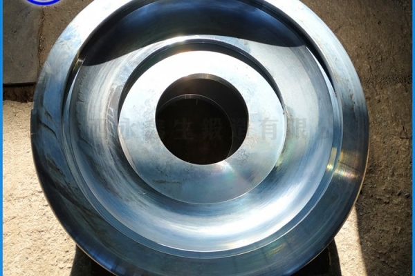 锻造拽引车车轮